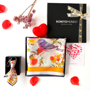 pack-regalo-seda-panuelo-charm-violetas-bonitomundo