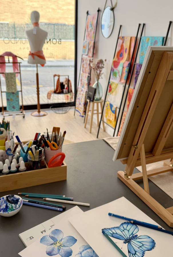 Bonito Mundo silk scarf studio and shop in Castelldefels, Barcelona